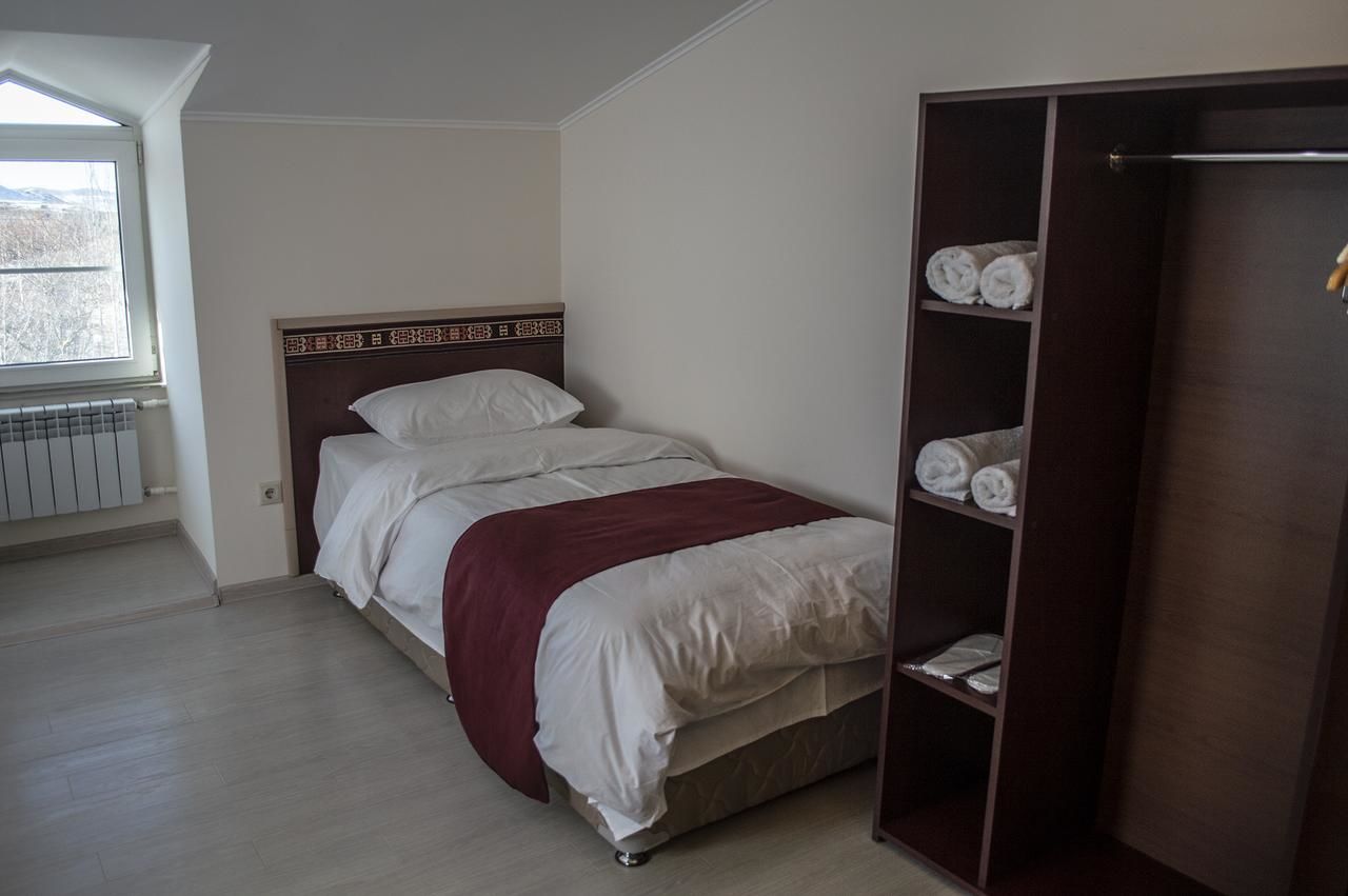Гостевой дом Stone Art Guest House & Camping Pemzashen