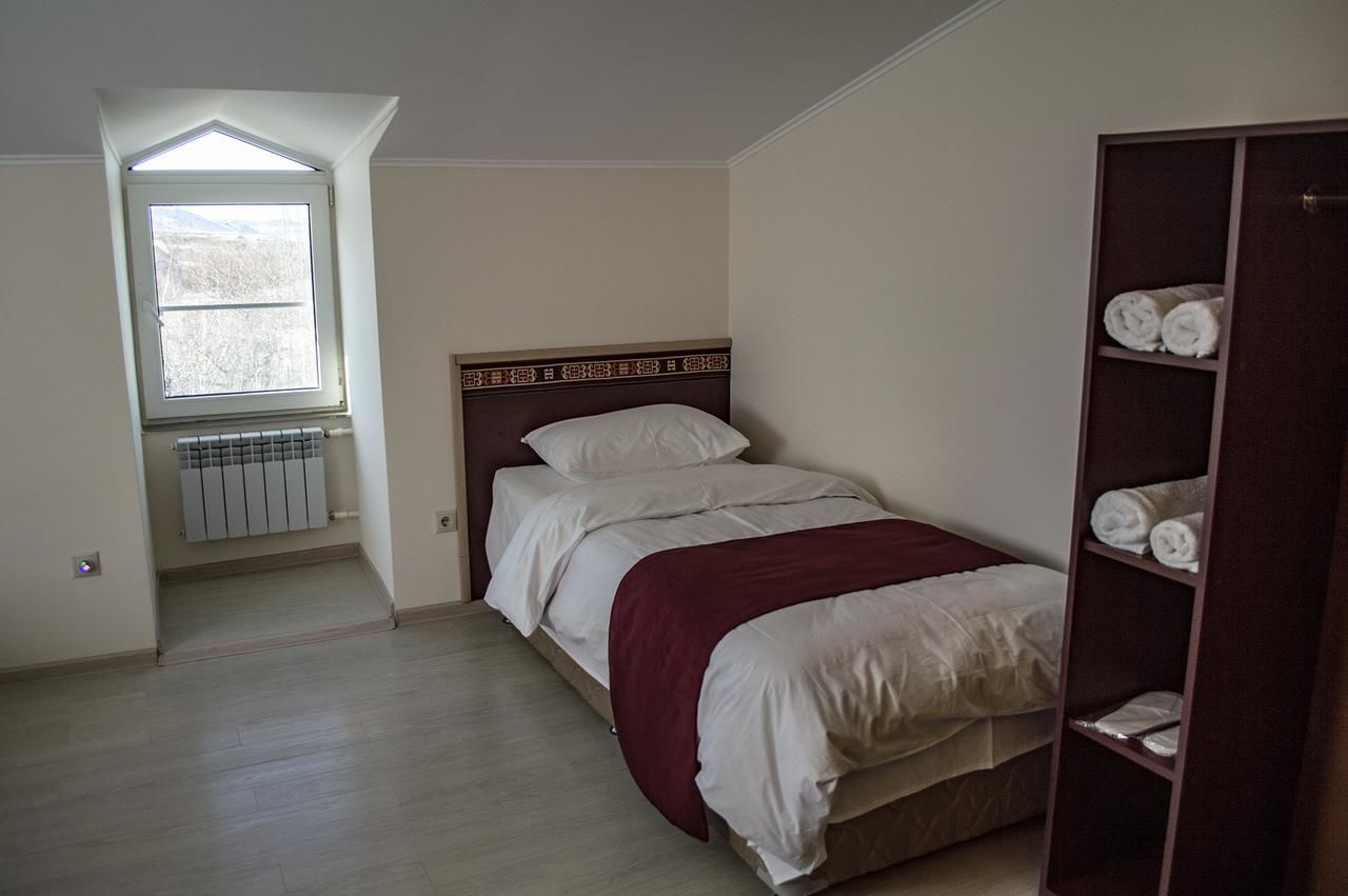 Гостевой дом Stone Art Guest House & Camping Pemzashen